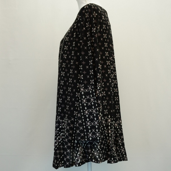 Style&Co Bell Sleeve Ruffle Printed Blouse Top - Picture 3 of 8